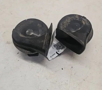 Audi A4 S4 B5 8D Horn signal 0091001