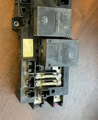 Toyota Prius (XW30) Relay mounting block G92Z128010
