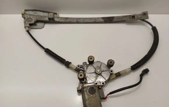 Volkswagen PASSAT B3 Rear window lifting mechanism without motor 130821166