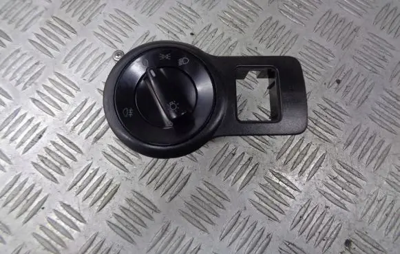Skoda Octavia Mk1 (1U) Light switch 3B0941531B