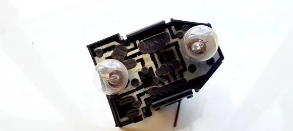 Volkswagen PASSAT B3 Tail light bulb cover holder 3333945257