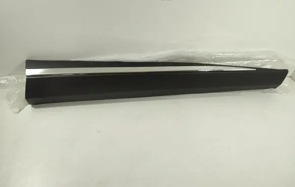 Nissan X-Trail T33 Front door trim (molding) 808706RA0B