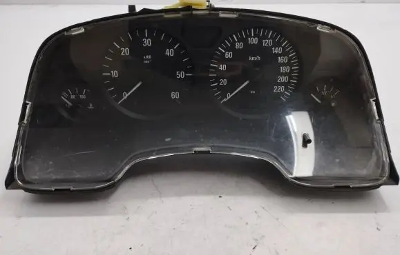 Opel Zafira A Speedometer (instrument cluster) 24461749