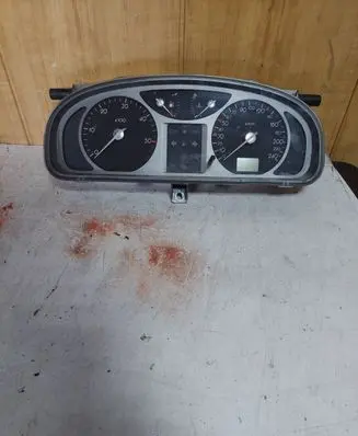 Renault Laguna II Speedometer (instrument cluster) 7D1FN641