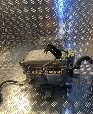 Toyota RAV 4 (XA40) Voltage converter inverter G92004210 G927078010 2321001512