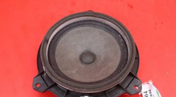 Toyota Corolla Verso E110 Subwoofer speaker 86160-0D180