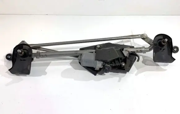 Mitsubishi Eclipse Cross Front wiper linkage and motor 