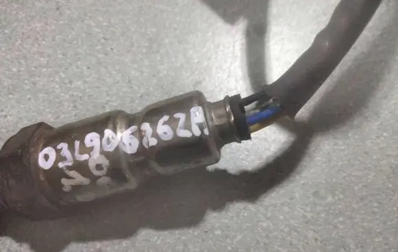 Volkswagen PASSAT B6 Lambda probe sensor 03L906262A