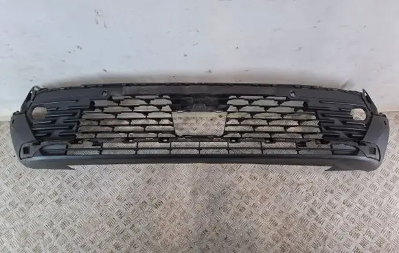 Front bumper lip