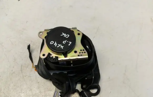 Volvo XC40 Front seatbelt