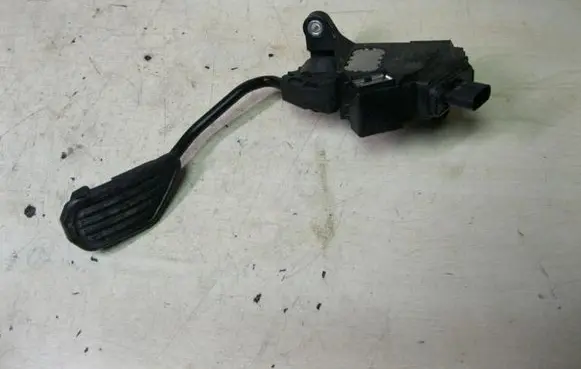 Toyota Yaris Accelerator throttle pedal 781100D140 I2150