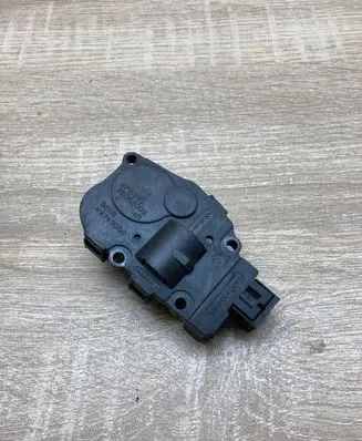 Audi A5 8T 8F Air flap motor/actuator 25062009 K9749005