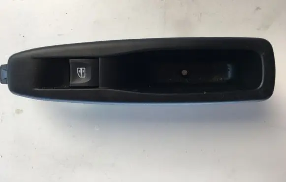 Renault Captur Electric window control switch 829614619R MP6844