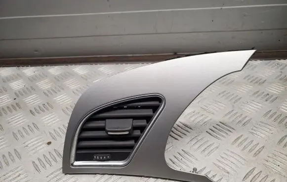 Audi S5 Dashboard side air vent grill/cover trim 8T1820901C