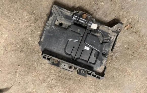 KIA Rio Battery box tray 37150H8000