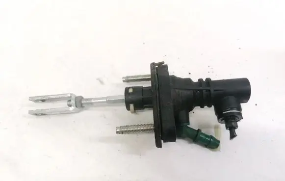 Toyota Avensis T270 Clutch master cylinder