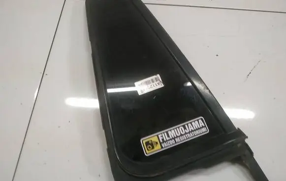 Skoda Octavia Mk2 (1Z) Rear vent window glass AS2