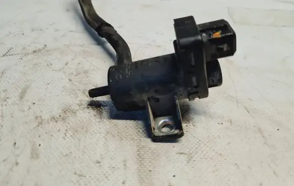 Opel Vivaro Turbo solenoid valve