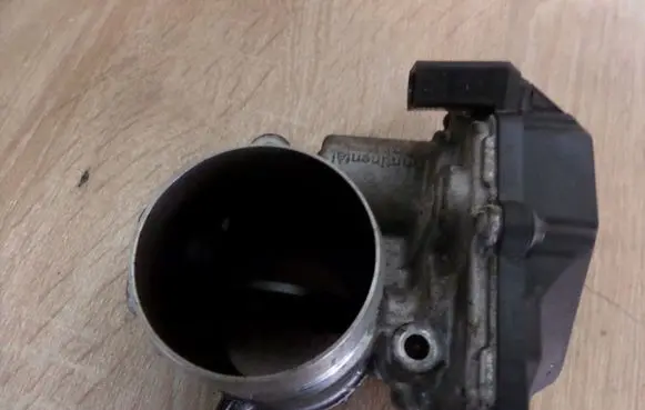 Audi A4 S4 B8 8K Throttle valve 03L128063E A2C53338105