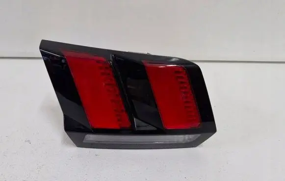 Peugeot 3008 II Rear/tail lights 9810477880