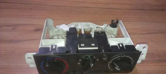 Mazda Demio Climate control unit