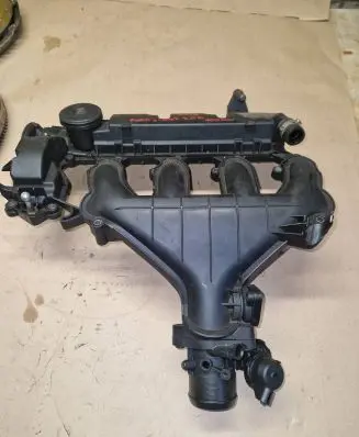 Ford Focus C-MAX Rocker cam cover 9645977980