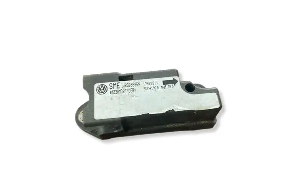 Volkswagen PASSAT B5 Airbag deployment crash/impact sensor 1J0909606N