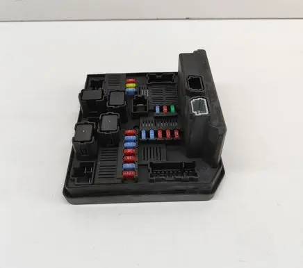 Renault Koleos I Fuse module 284B7JY00A 519222434