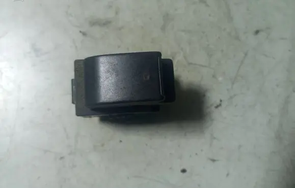 Toyota Corolla Verso AR10 Electric window control switch 848100F010