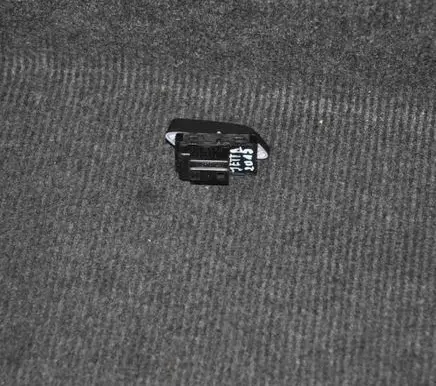 Volkswagen Jetta VI Central locking switch button 5C6962126