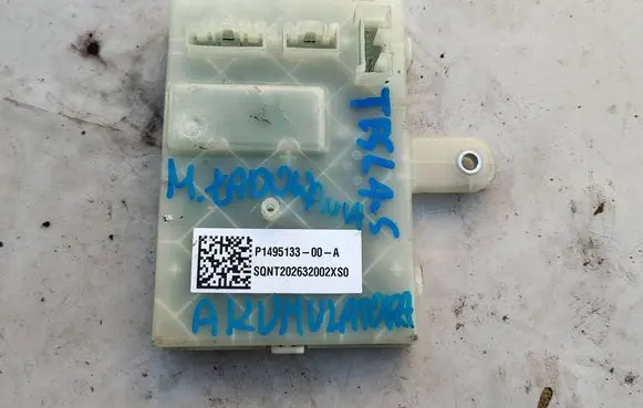 Tesla Model S Other control units/modules P1495133-00-A