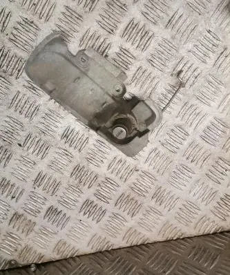 Opel Zafira A Front door lock (next to the handle) 