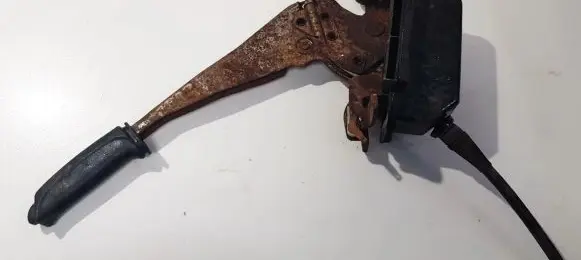 Handbrake/parking brake lever assembly