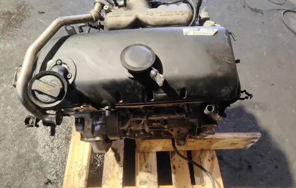 Volkswagen Touareg I Engine BLK