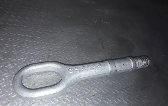 Volkswagen PASSAT CC Towing hook eye 1T0805615