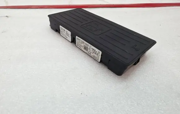Audi A4 S4 B9 Wireless charging module 8W0035502C