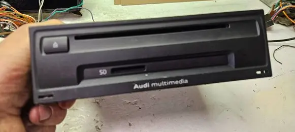 Audi A3 S3 8V Radio/CD/DVD/GPS head unit 8V0035840C 8V0035840B CQSA1571AE
