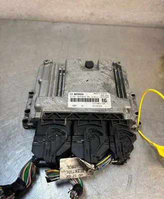 Renault Clio IV Engine control unit/module ECU 