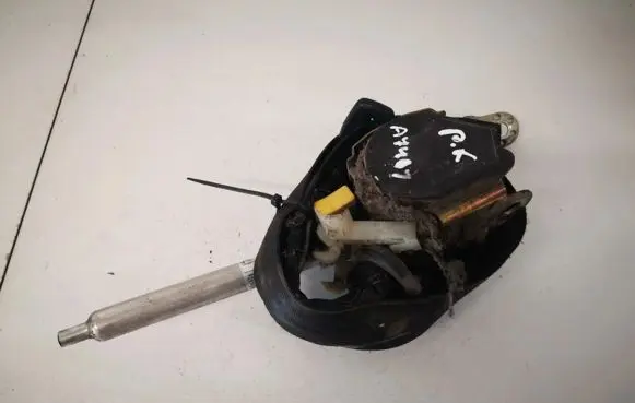 Audi A4 S4 B5 8D Front seatbelt 8d0857705a