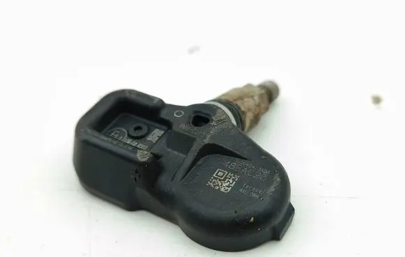 Toyota RAV 4 (XA50) Tire pressure sensor RMVC215 48BAC23