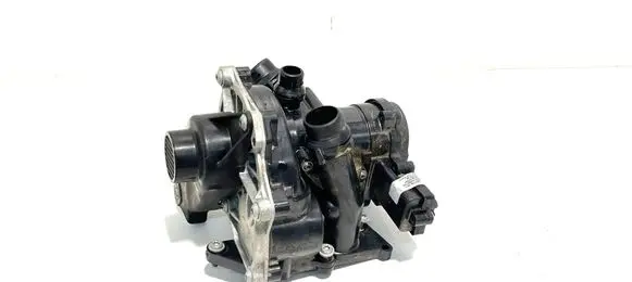 Volkswagen PASSAT B8 Water pump 06L121111P 42585 06L121012L