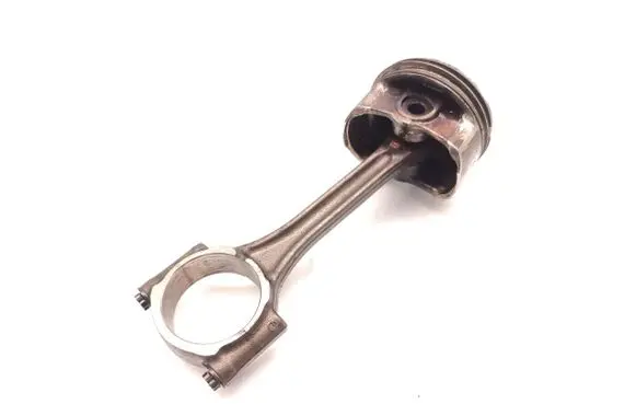 Toyota Avensis T220 Piston with connecting rod 