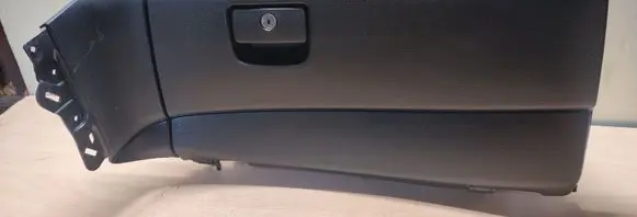 Chevrolet Malibu Glove box lid/cover 20984451