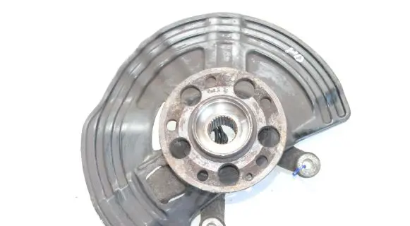Mercedes-Benz A W176 Front wheel hub A2464210820
