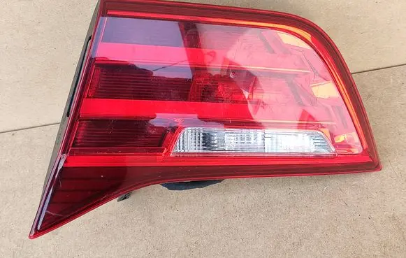 BMW M4 F82 F83 Tailgate rear/tail lights 63218059656 8059656 618306