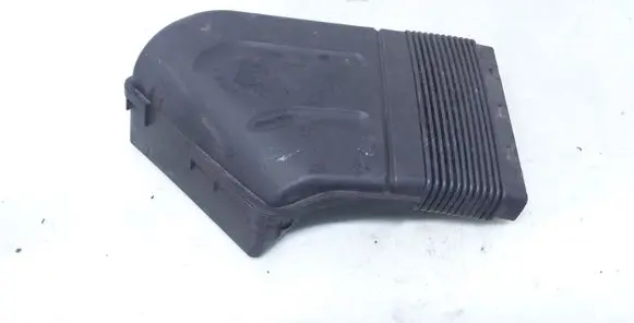 Audi A4 S4 B6 8E 8H Air intake duct part 8E0129617D