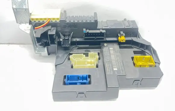Mercedes-Benz C W204 Comfort/convenience module 2045458801 2045456832 2044423600