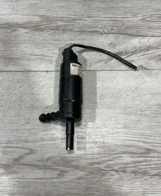 BMW 3 E90 E91 Headlight washer pump 8377430 13264010 001004
