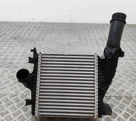 Porsche Cayenne (9Y0 9Y3) Intercooler radiator 4M0145804BS 4M0094C