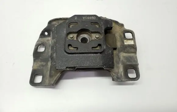 Ford Focus Engine mount bracket BB536F020DA AV617M121BB
